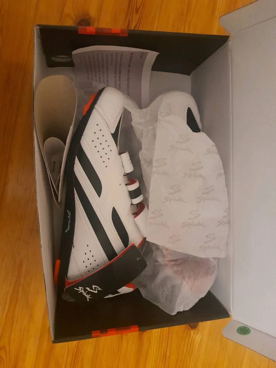 Cycling shoes - Image 4