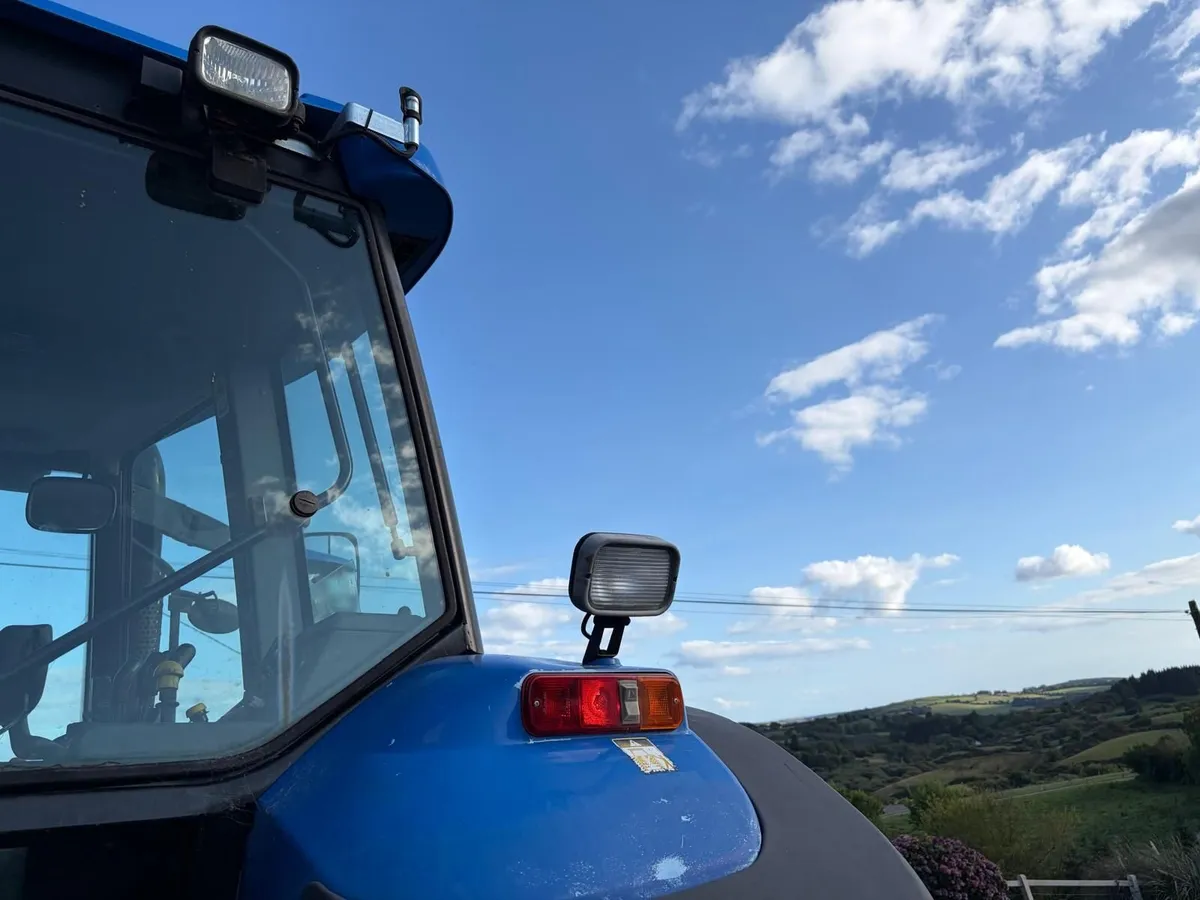 New Holland TM120 - Image 4