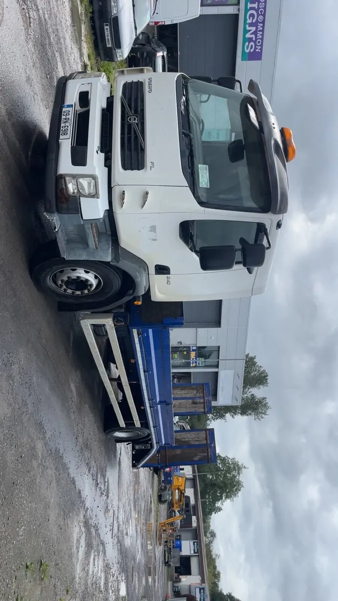 Volvo FL 240 plant lorry - Image 3