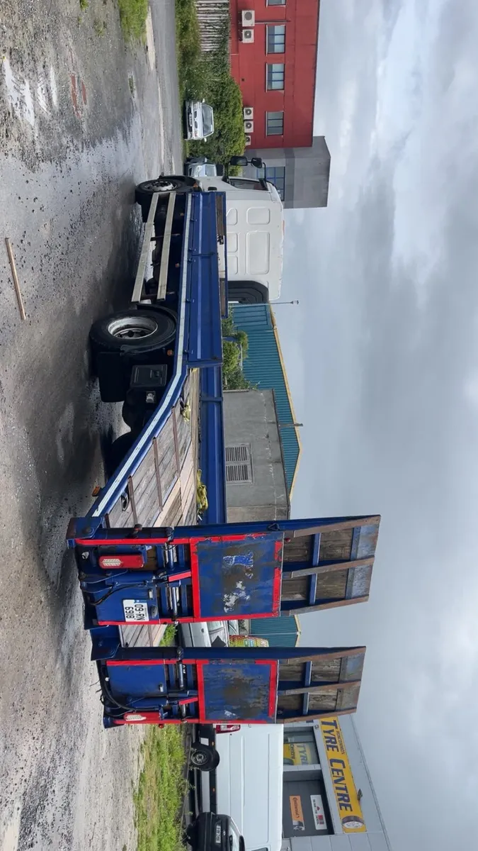 Volvo FL 240 plant lorry - Image 4