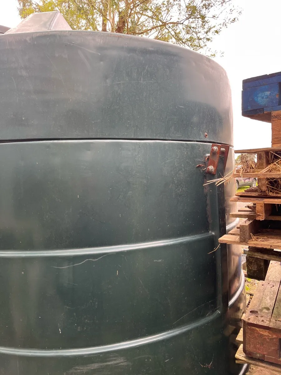 Oil tank - Image 3