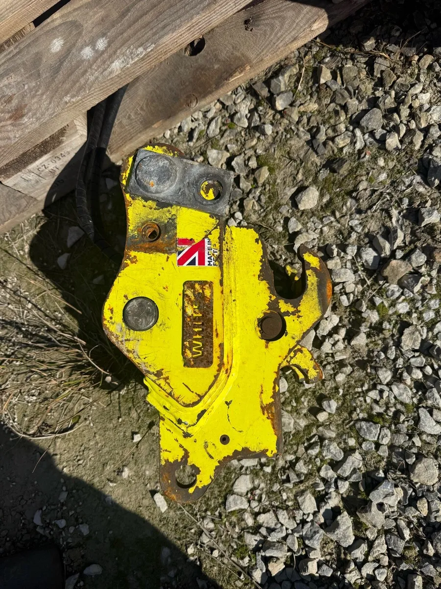 Kubota Hydraulic Hitch - Image 1