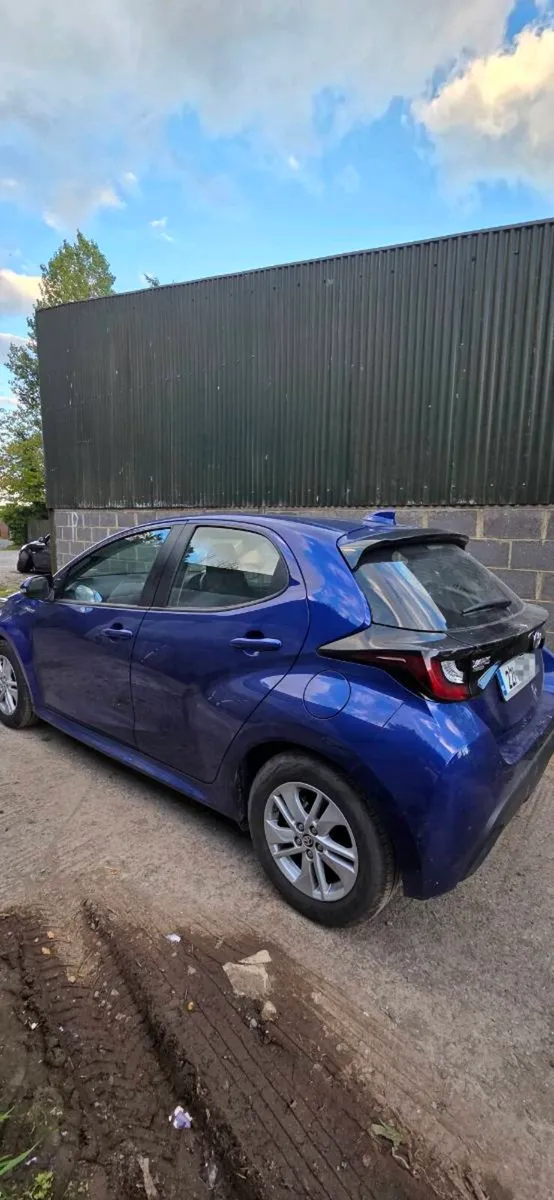 Toyota Yaris Hybrid Automatic - Image 4