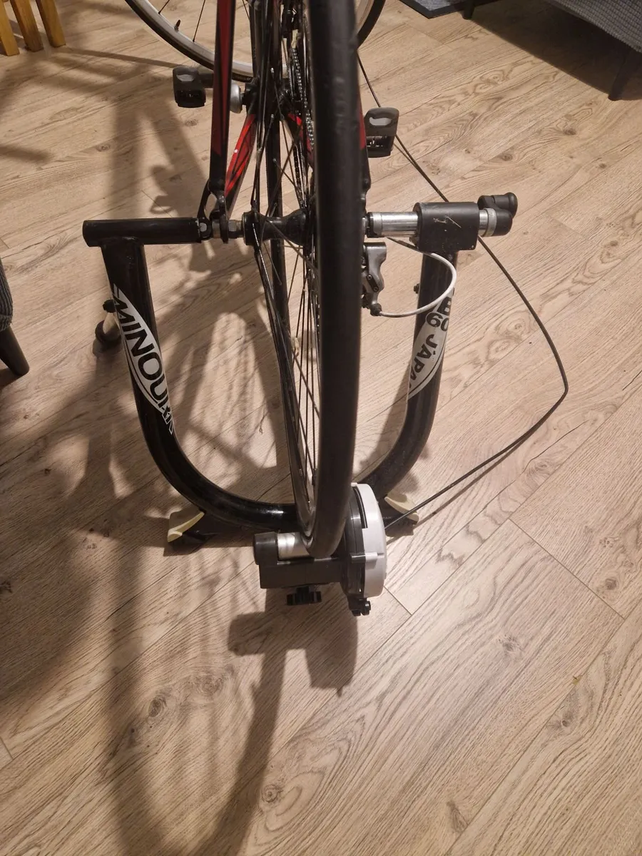 Minoura bike turbo trainer (Douglas Cork) - Image 2