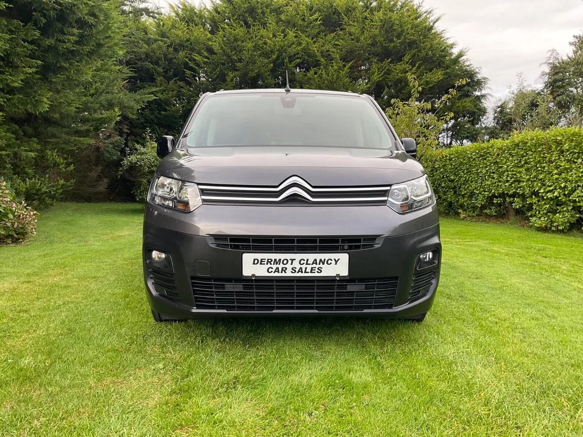 2023 Citroen Berlingo Driver Edition  *30504 Mls* - Image 3