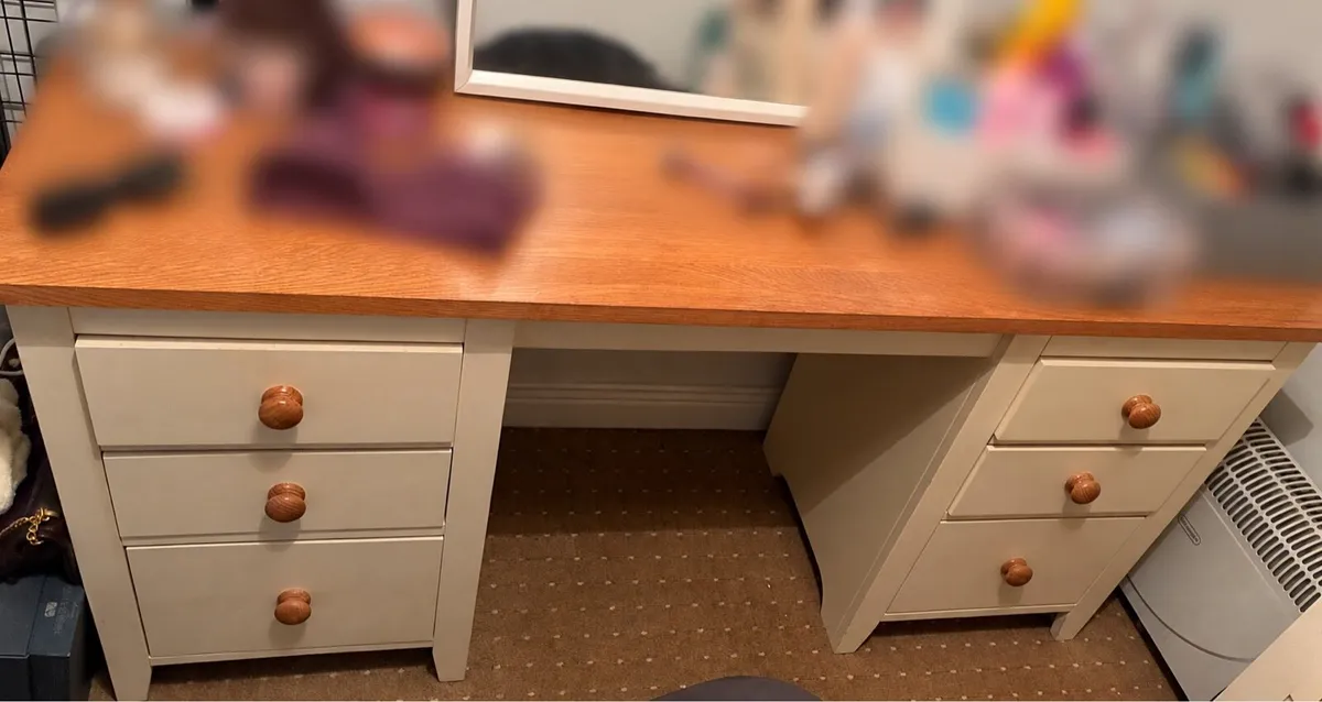 Dresser - Image 1