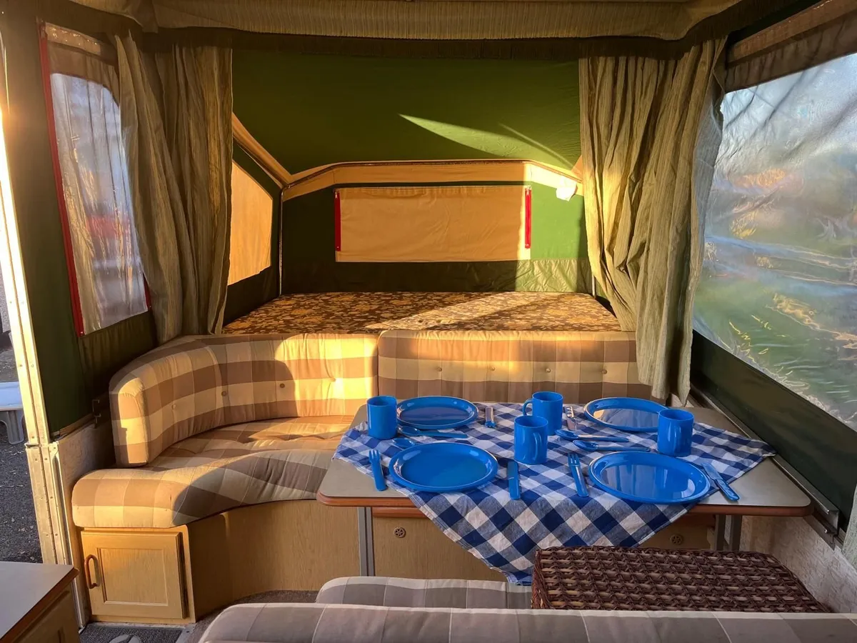 Trailer Tent Conway Cardinal Solid Top - Image 3