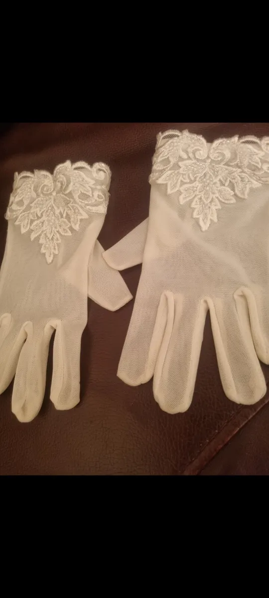 Commuion gloves hand made - Image 1