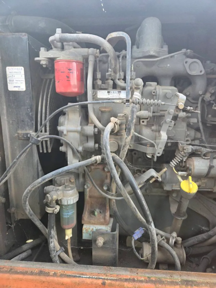 Aichi sp18 tracked boom hoist - Image 3