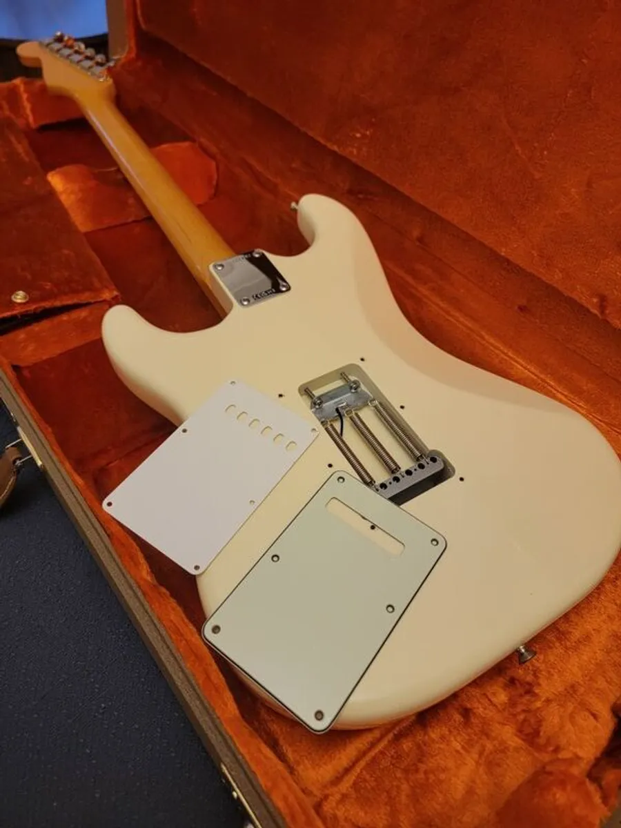 Fender Stratocaster American Vintage ii Reissue 1961 - Image 2