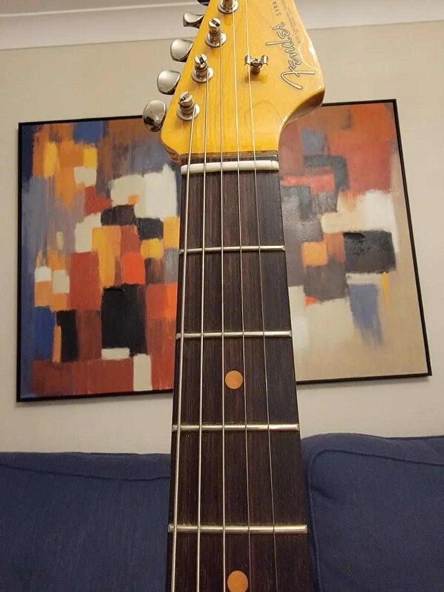 Fender Stratocaster American Vintage ii Reissue 1961 - Image 3