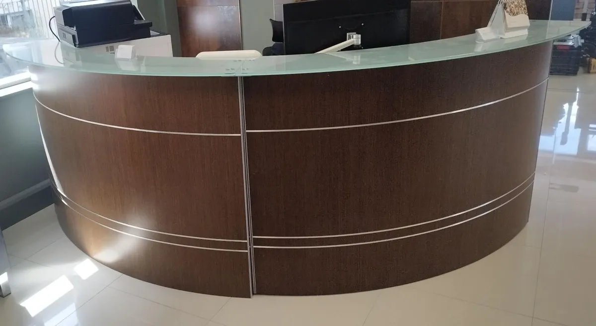 Stunning Walnut Reception desk - Image 2