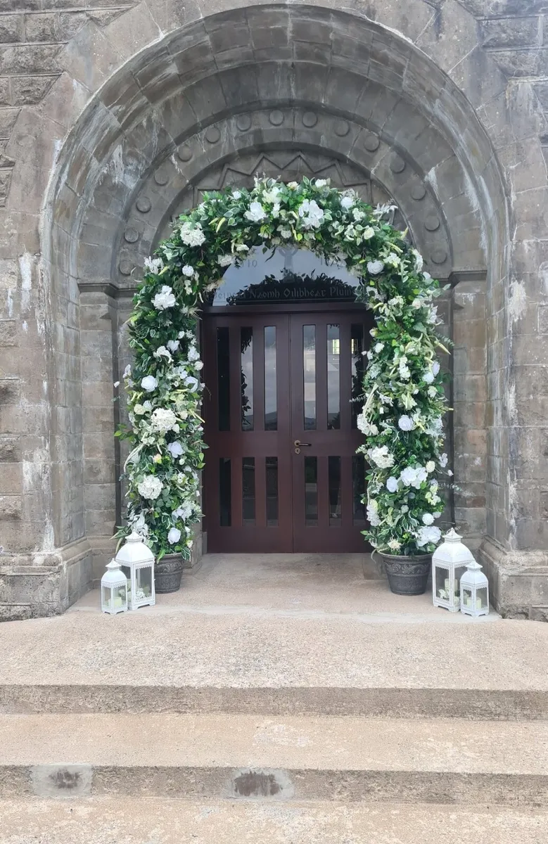 Arch stunning statement piece