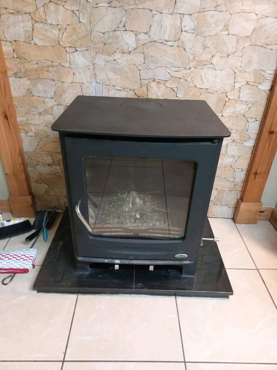 Stove - Image 1