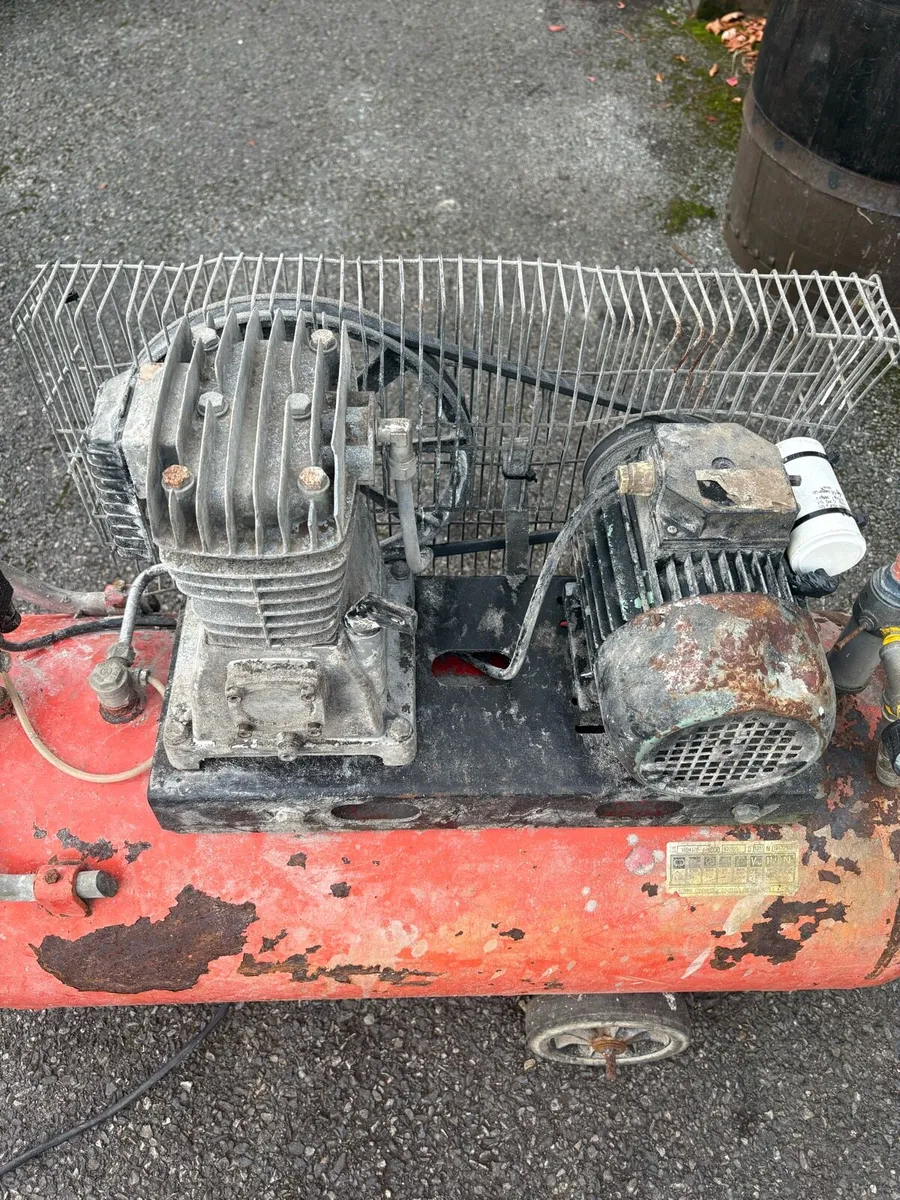 100L Air compressor for sale - Image 3