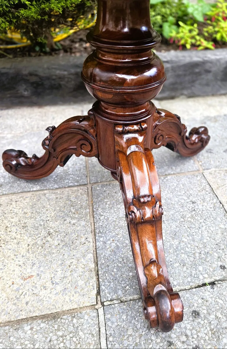 Victorian Rosewood Round Table - Circa 1850 - Image 3