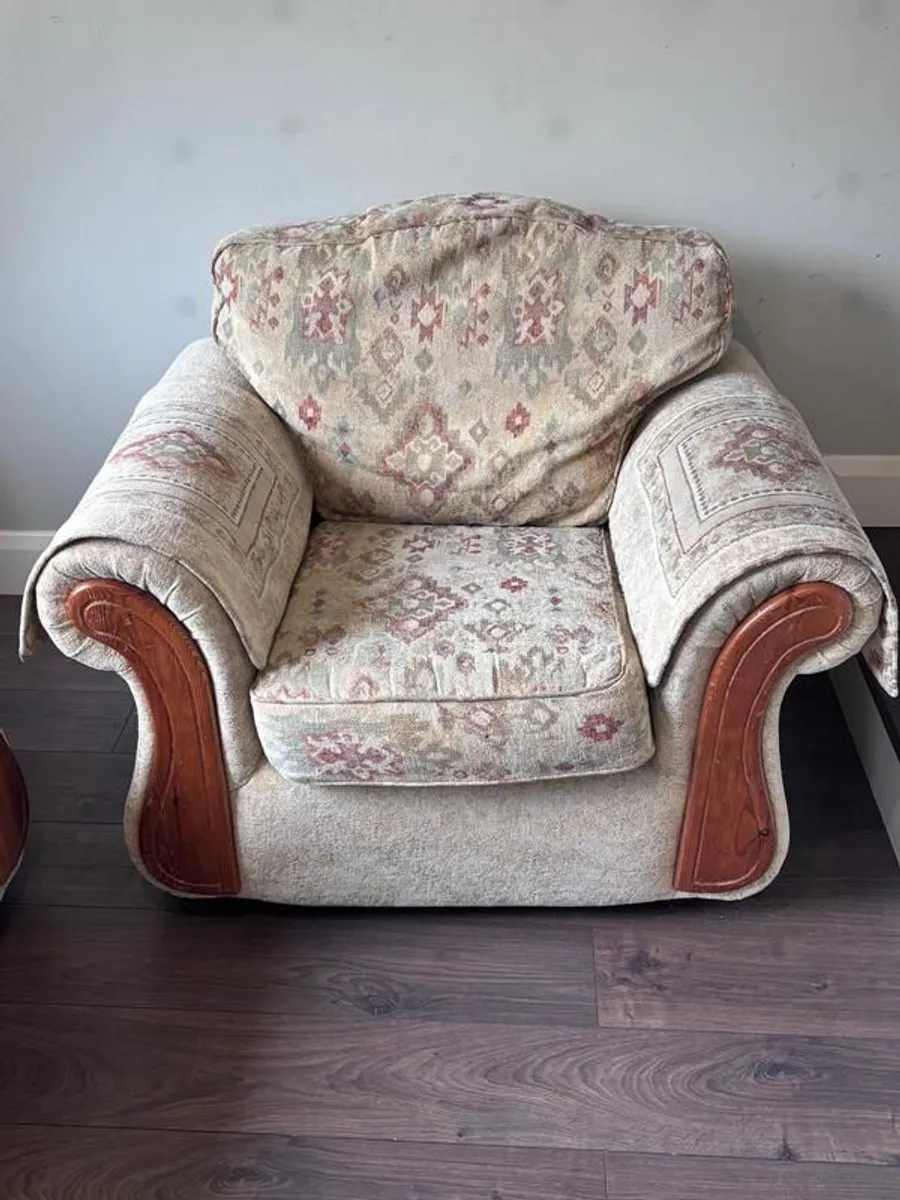 Suite of furniture for sale - Image 3
