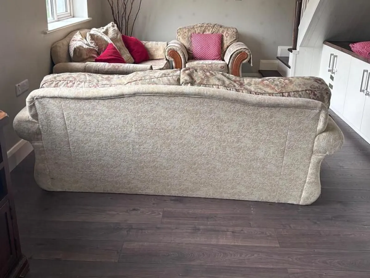 Suite of furniture for sale - Image 4