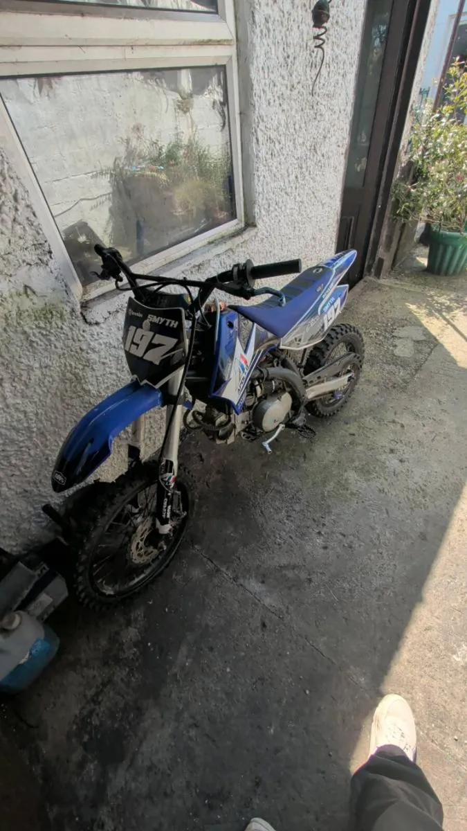Apollo 2 stroke pit bike - Image 1