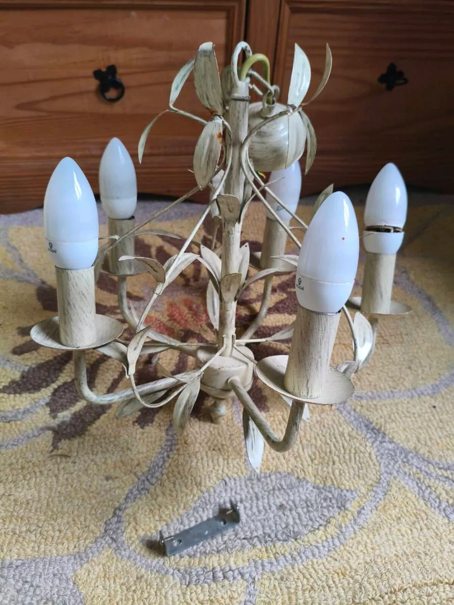 Lovely ceiling light, like new ,20 euro - Image 1