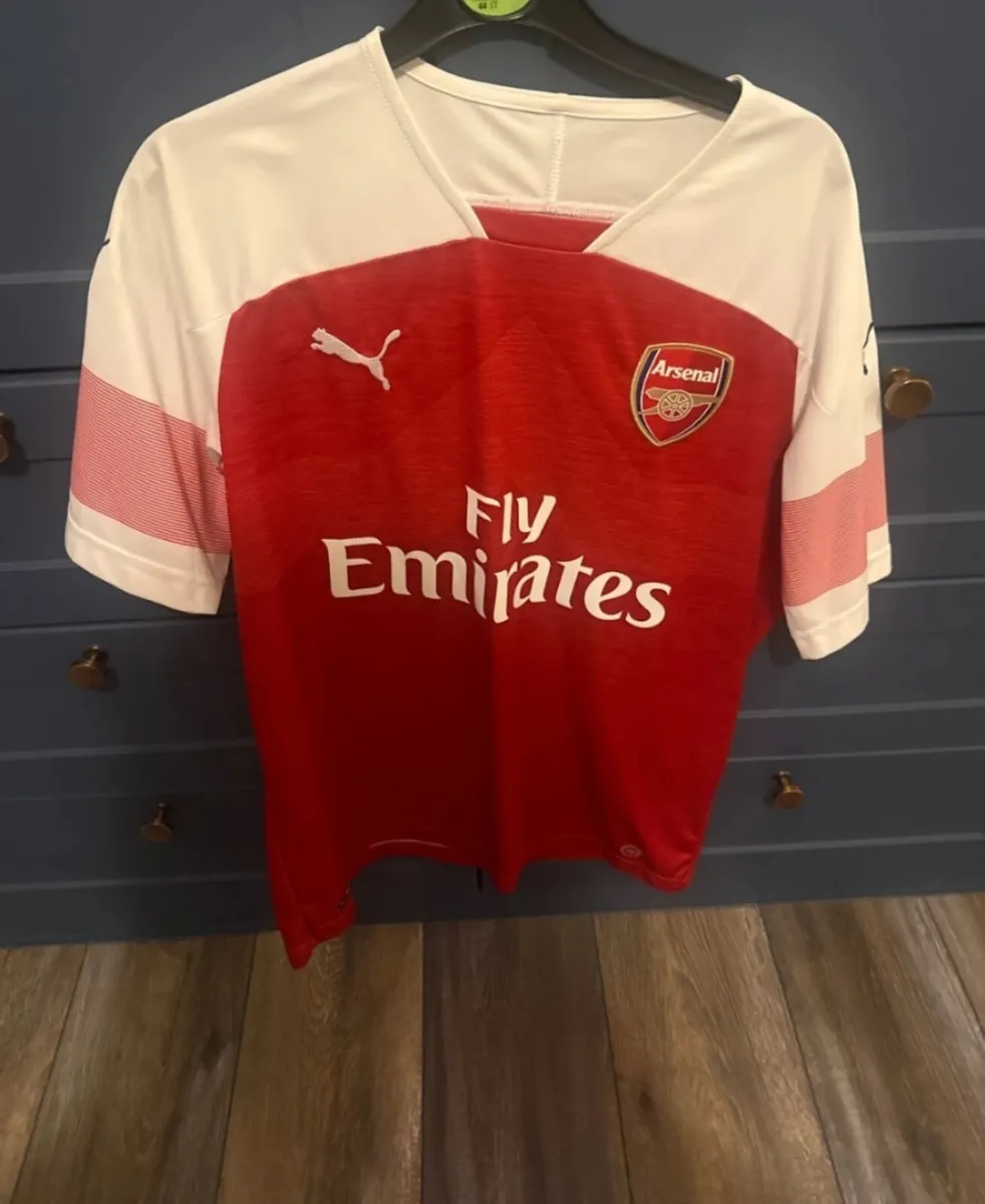 Arsenal Jersey - Image 1