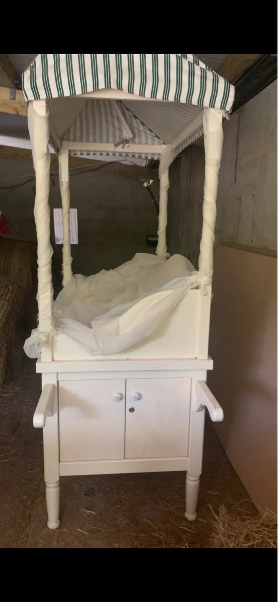 Handmade Indoor Sweet Trolley - Image 3