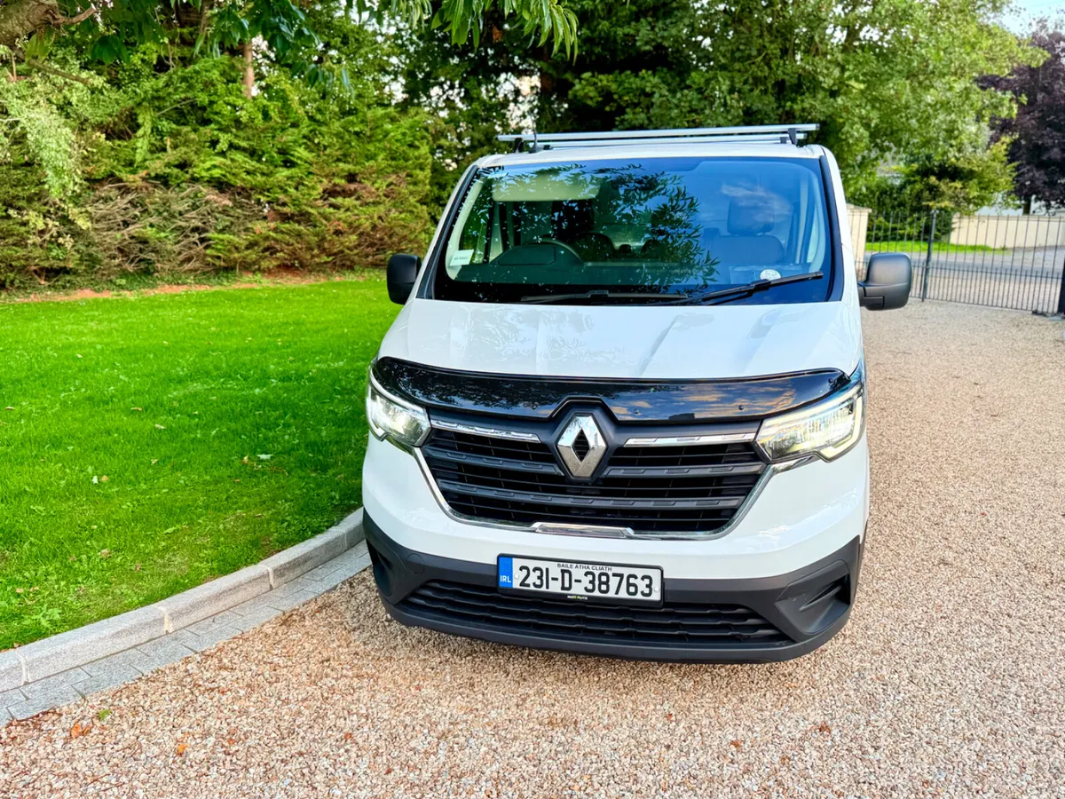231  Renault Trafic LWB   **  2 Years Warranty  ** - Image 4