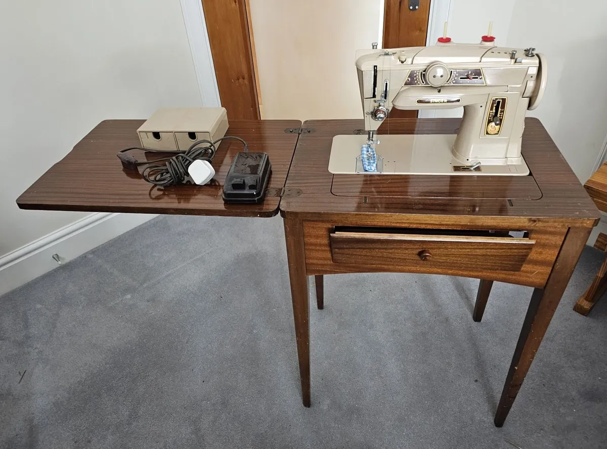 Electric Singer Sewing Machine - Image 3
