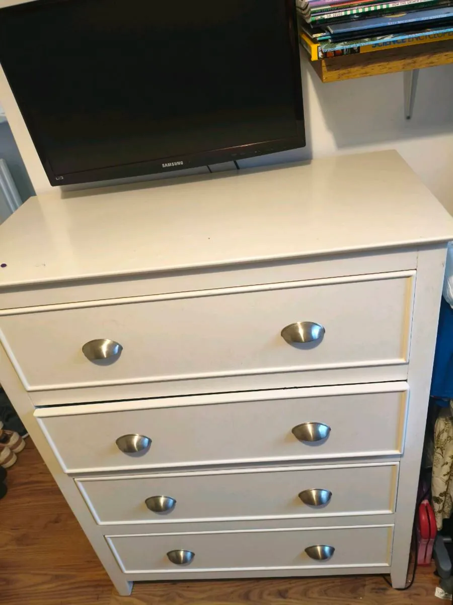 Chest of drawers - Image 1