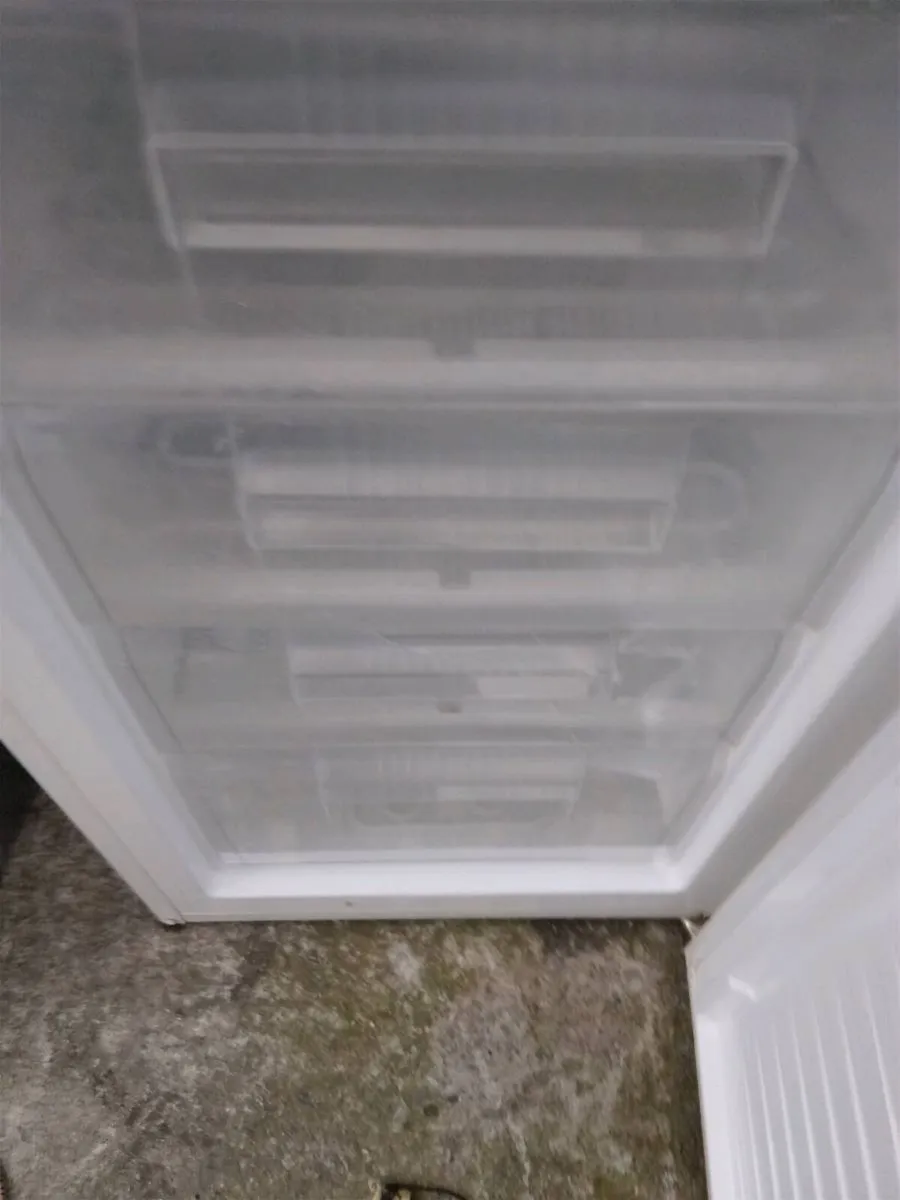 Fridge freezer - Image 4