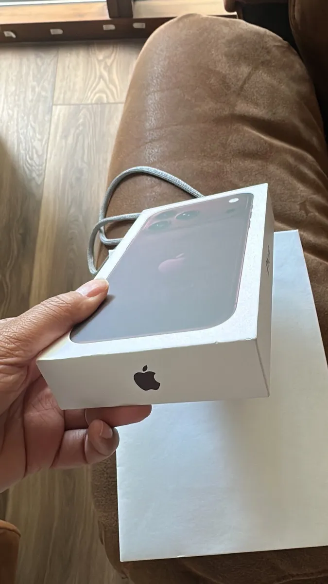 iPhone 18 Pro Max - Image 2