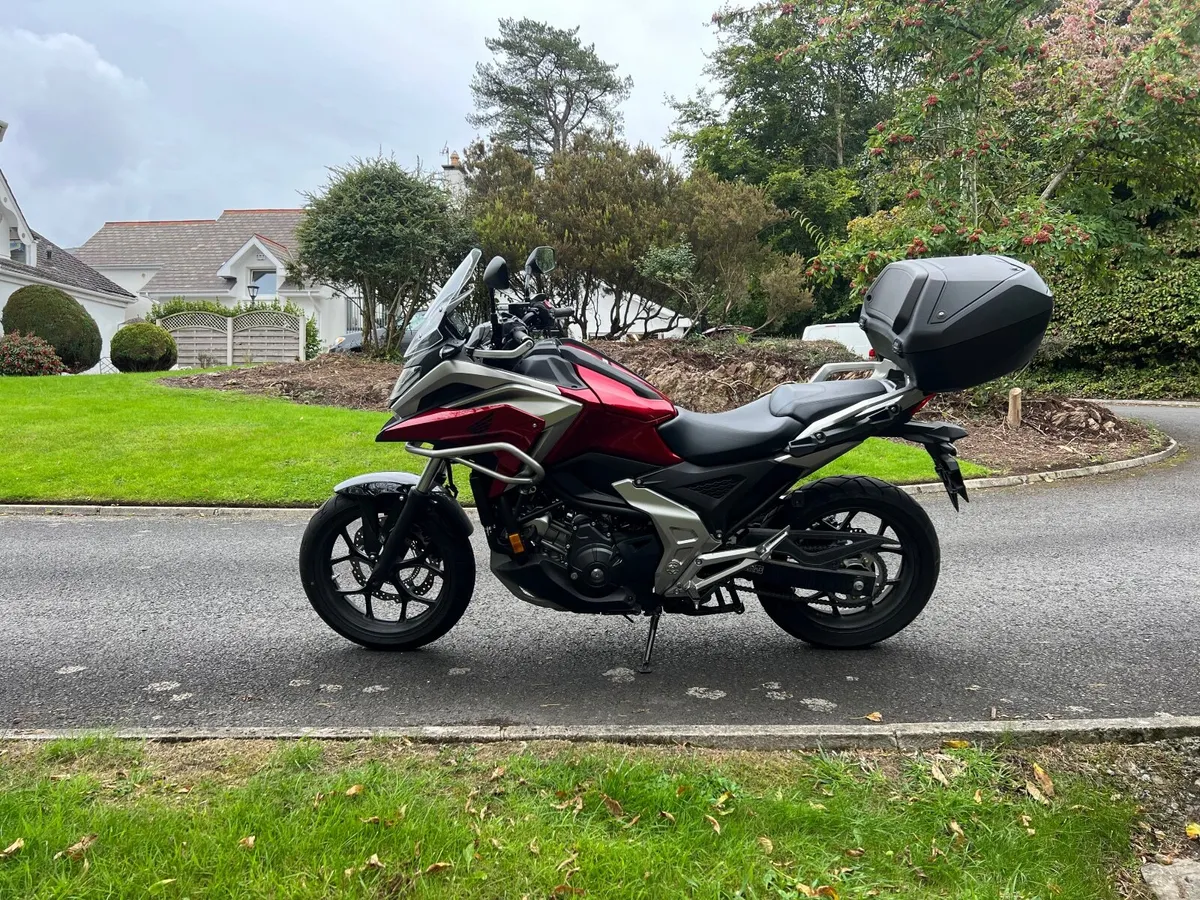 Honda DCT 2024 very low mileage may take trade in - Image 2