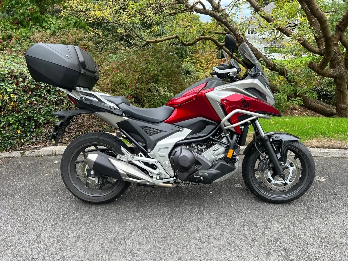 Honda DCT 2024 very low mileage may take trade in - Image 3