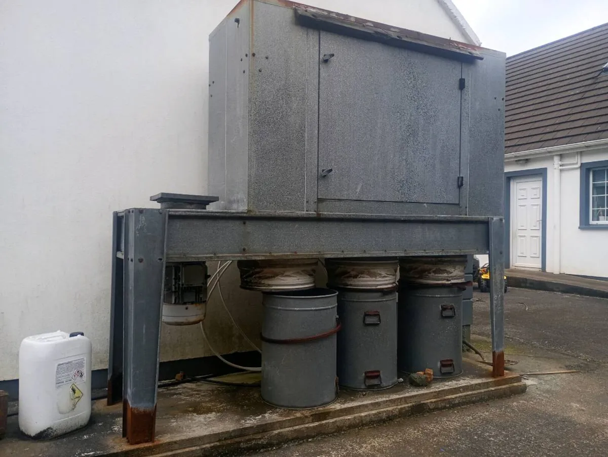 3 phase dust extractor.3 bag - Image 1