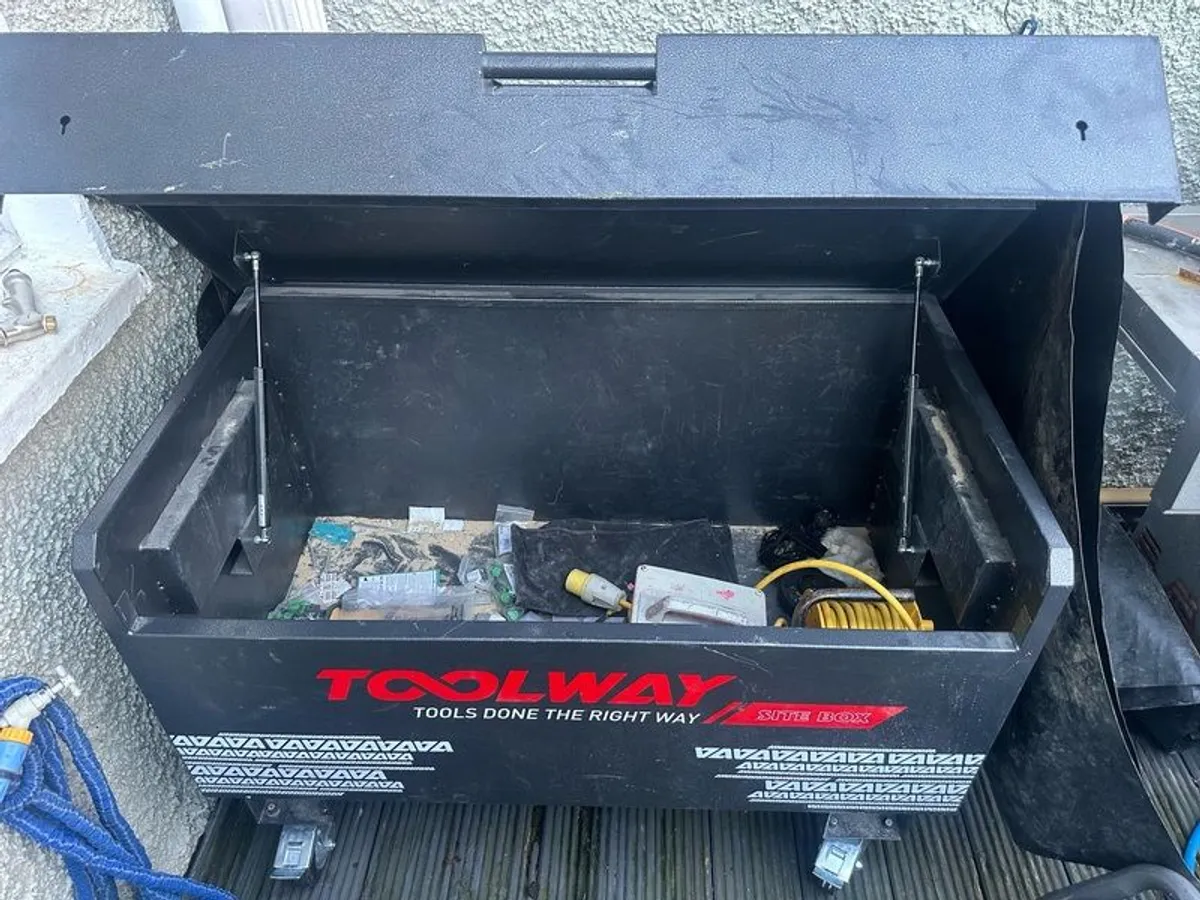 Site box - Image 1