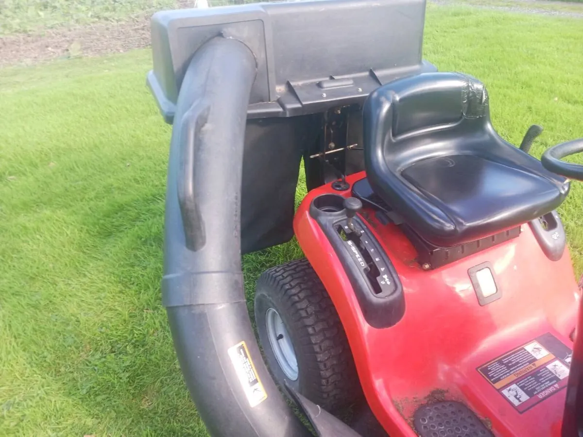 Ride on mower - Image 2