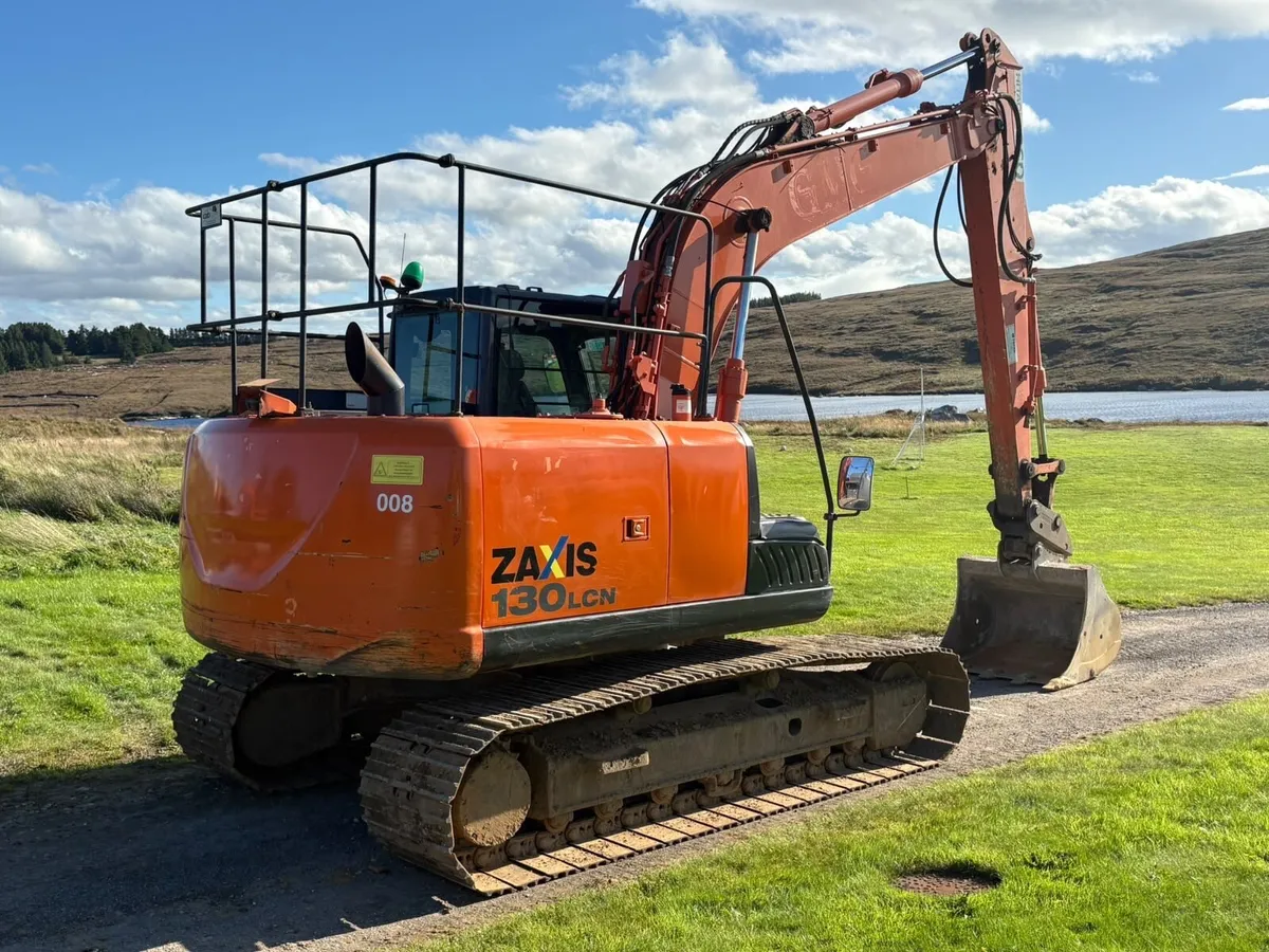 2016 Hitachi 130-5B - Image 2