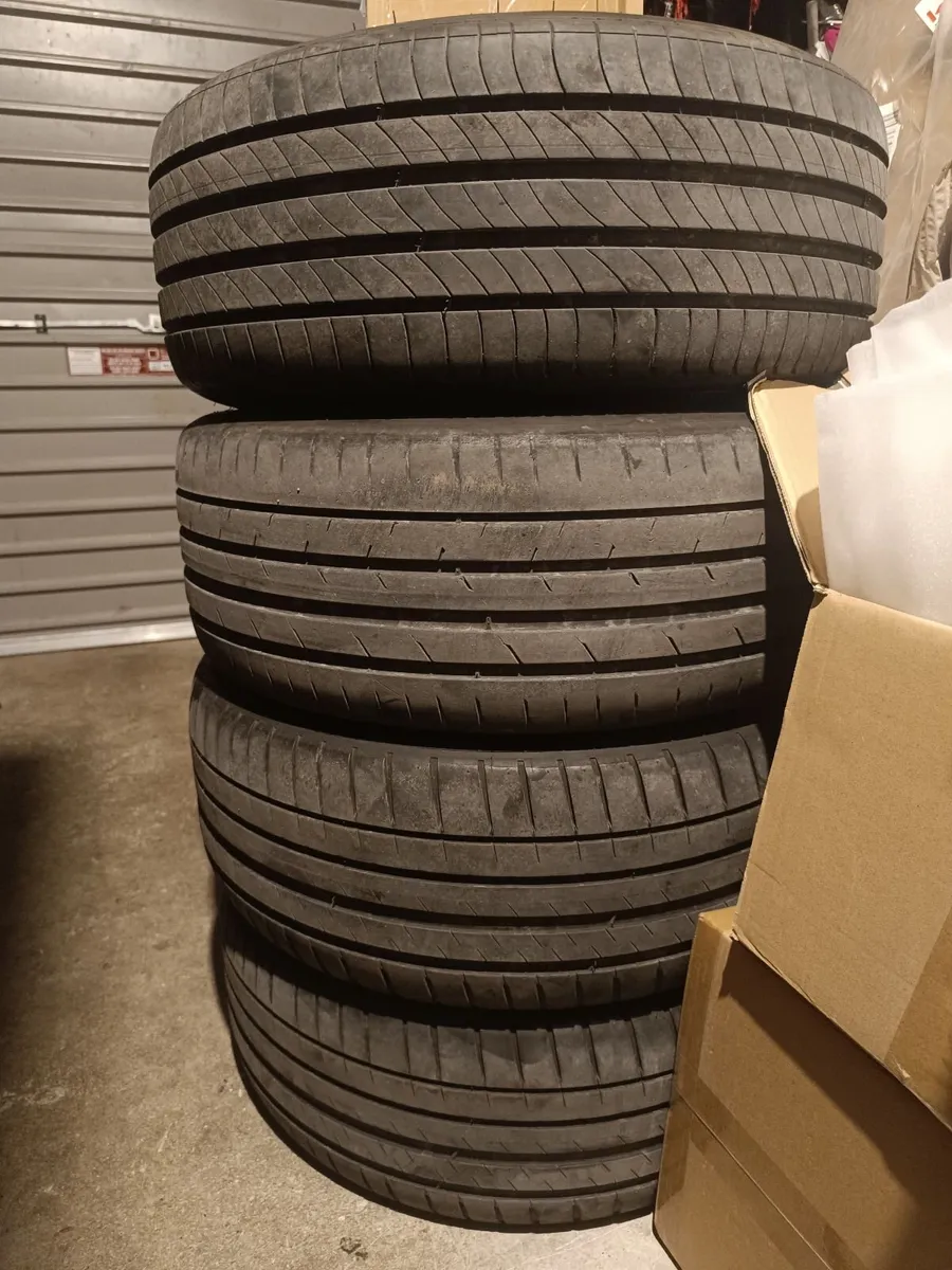 Part Worn Tyres x4 235/45/18 - Image 3