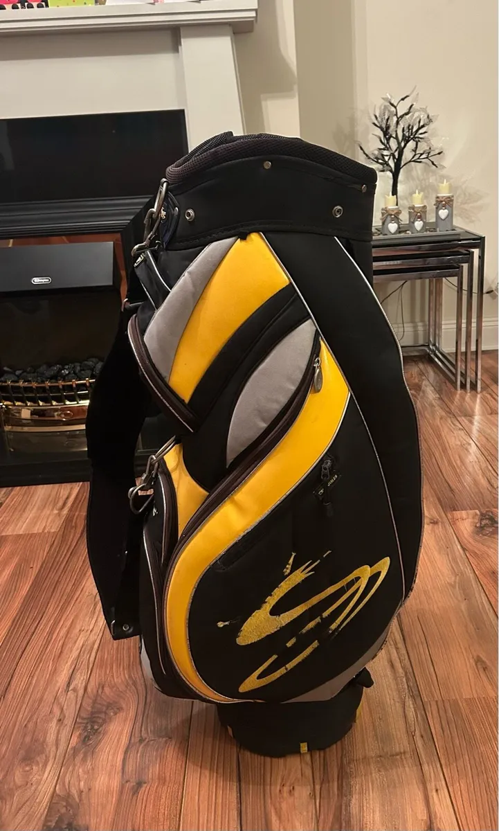Cobra golf bag. - Image 3