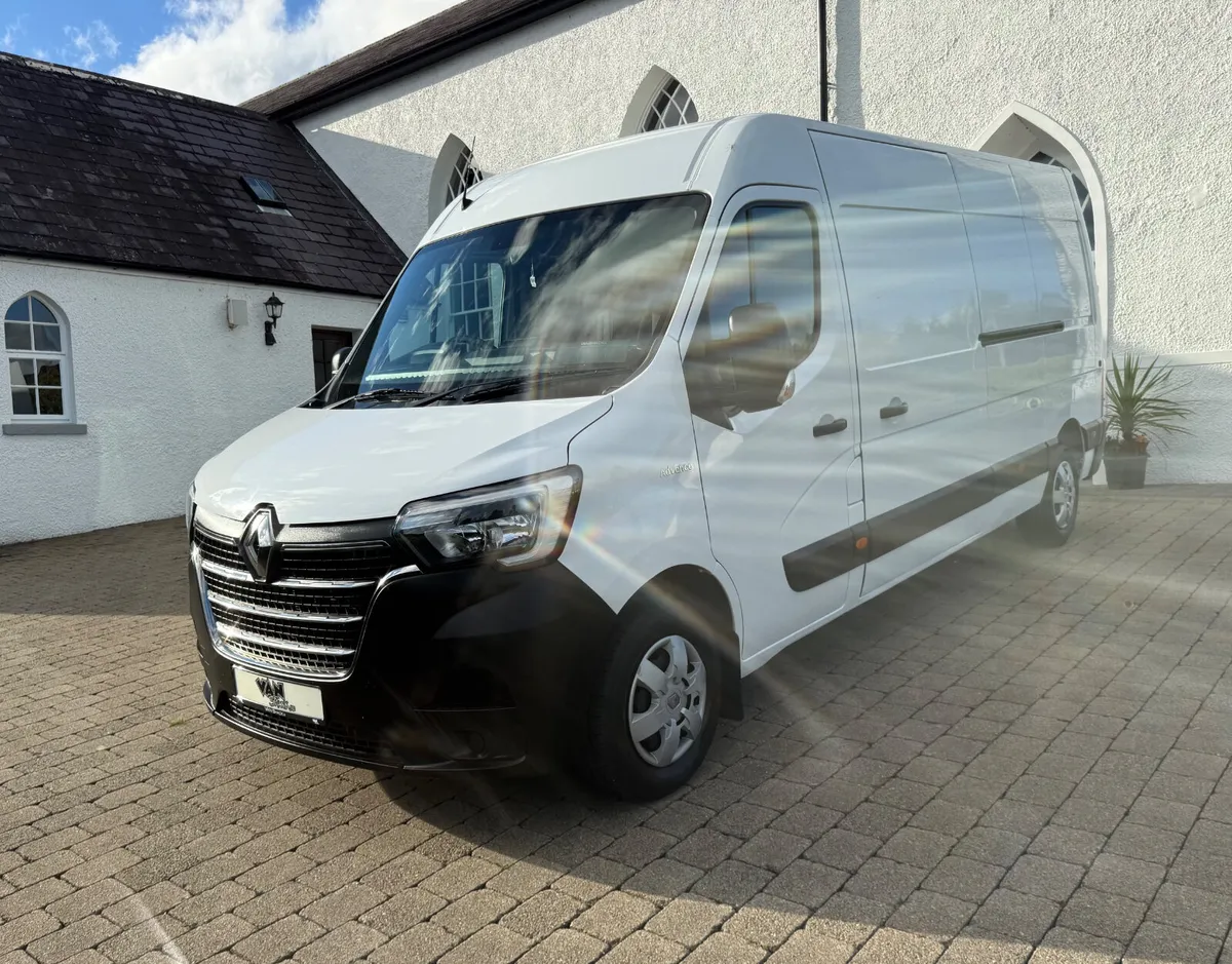 2023 (232reg) Renault Master Advance 2.3 LWB L3H2 - Image 3