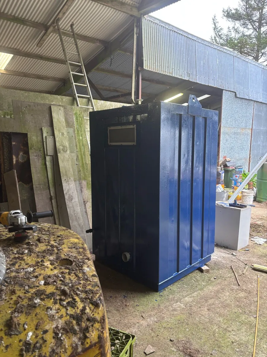 Steel site toilet - Image 1