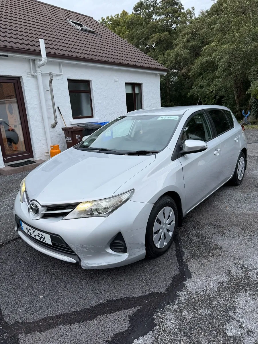 Toyota Auris 2014 - Image 4