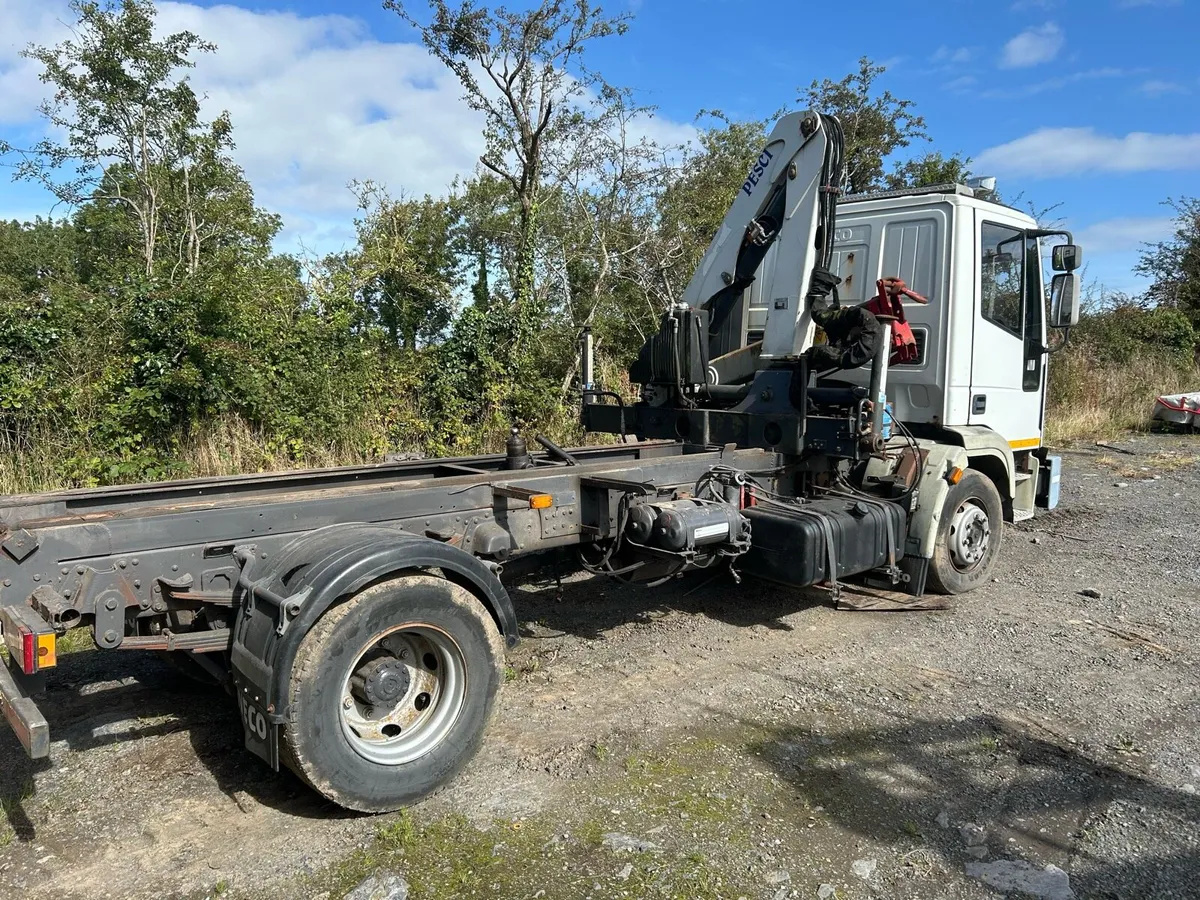 Iveco Truck with crane chassis cab - Image 2