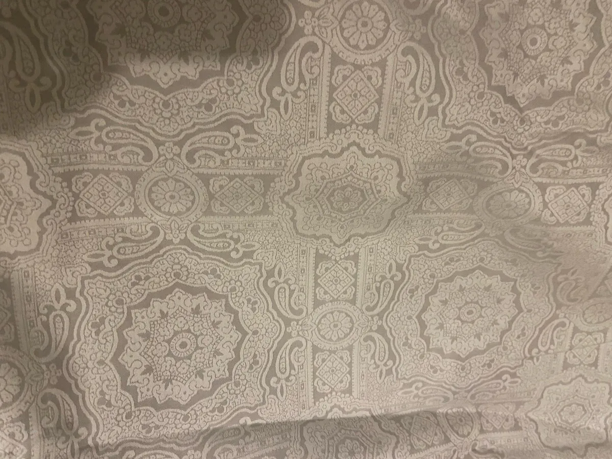 Curtains - Image 2