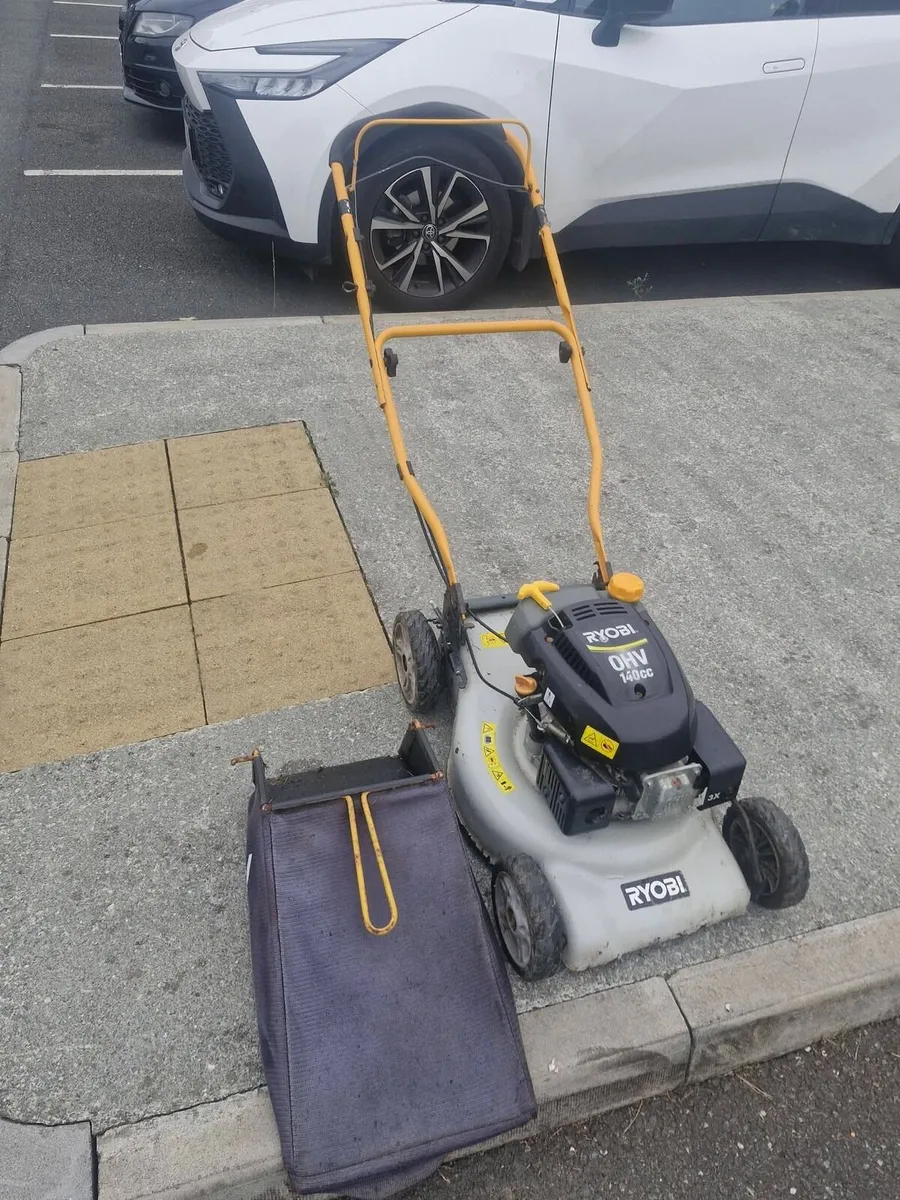 Lawnmower for sale