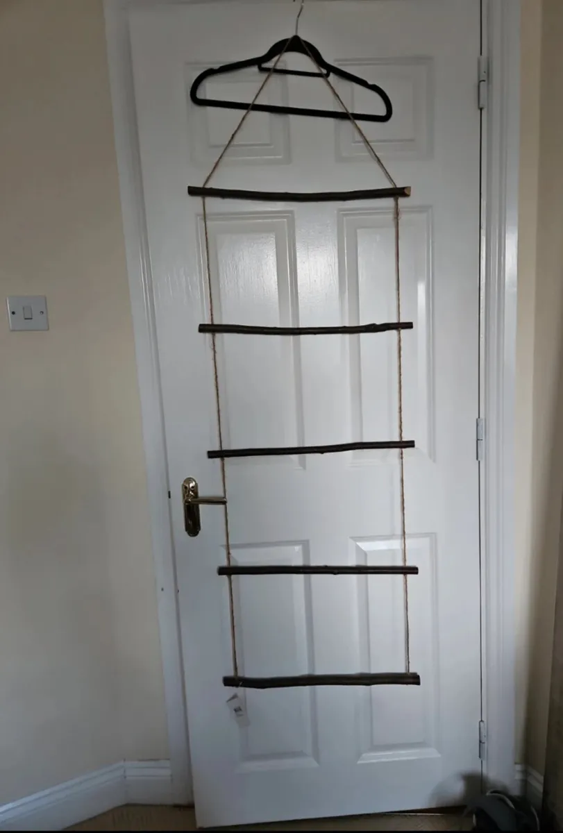 Rustic wood ladder - Image 1