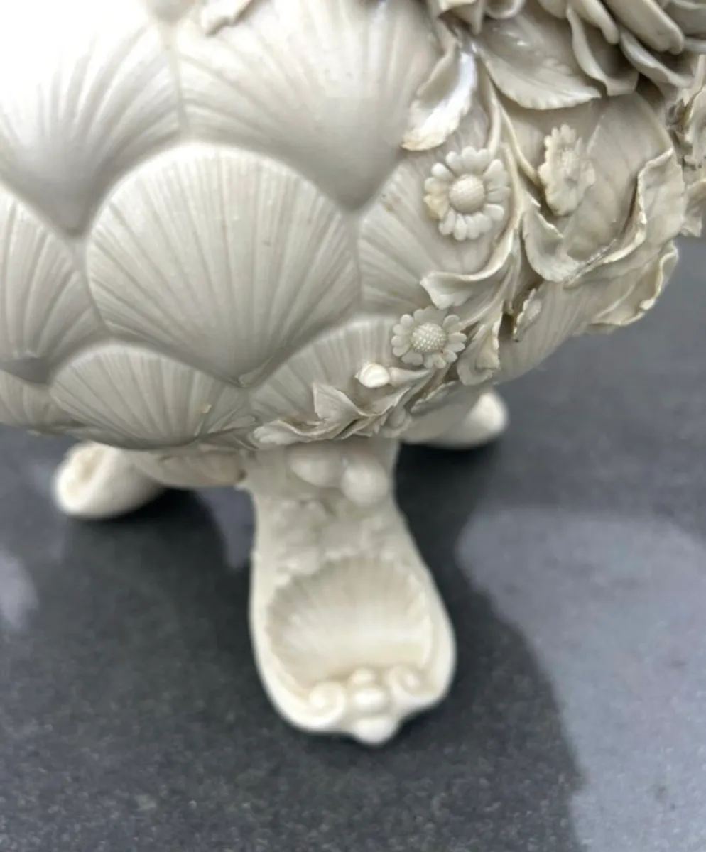 Belleek Jardinaire - Image 3