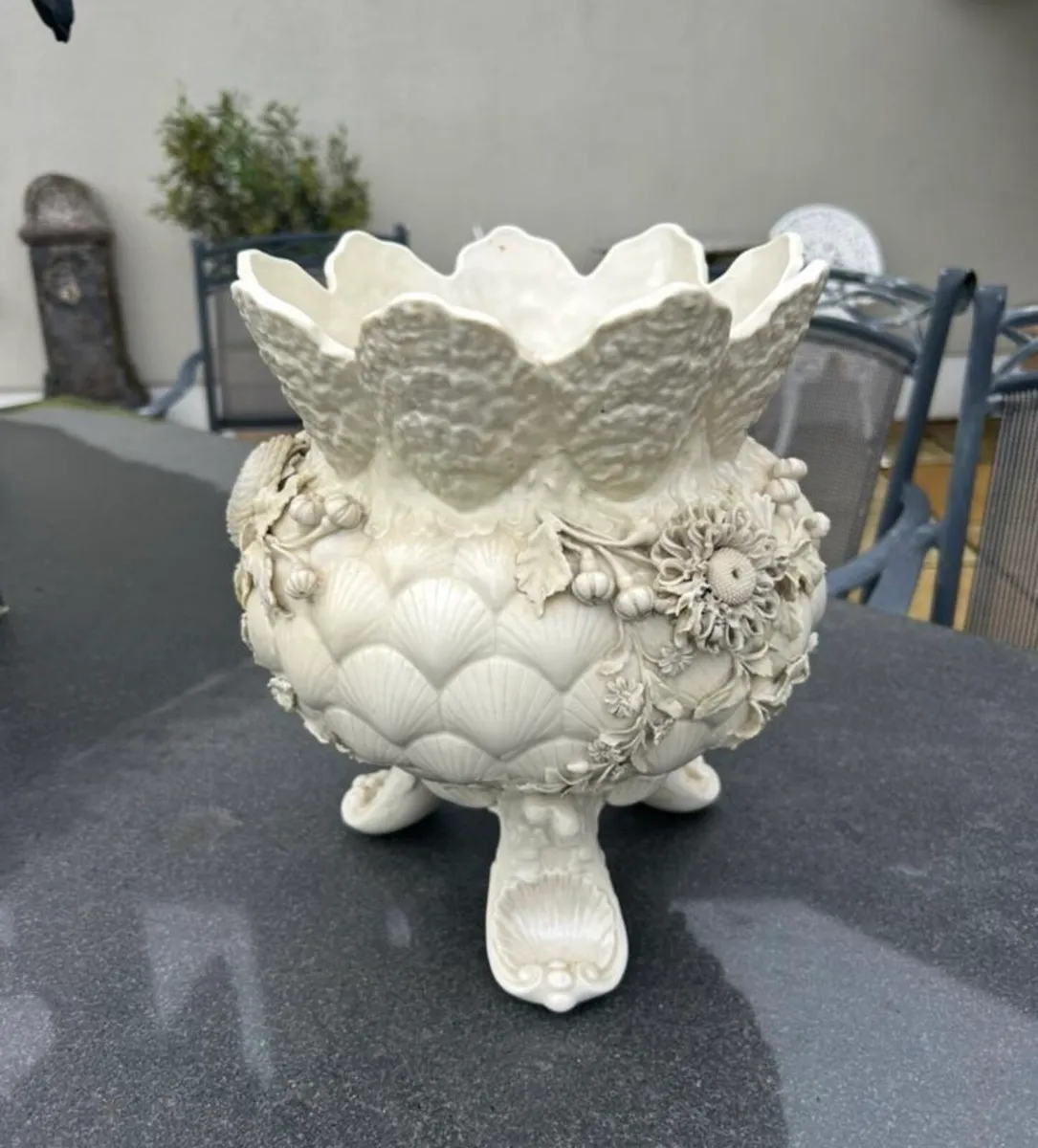 Belleek Jardinaire - Image 2