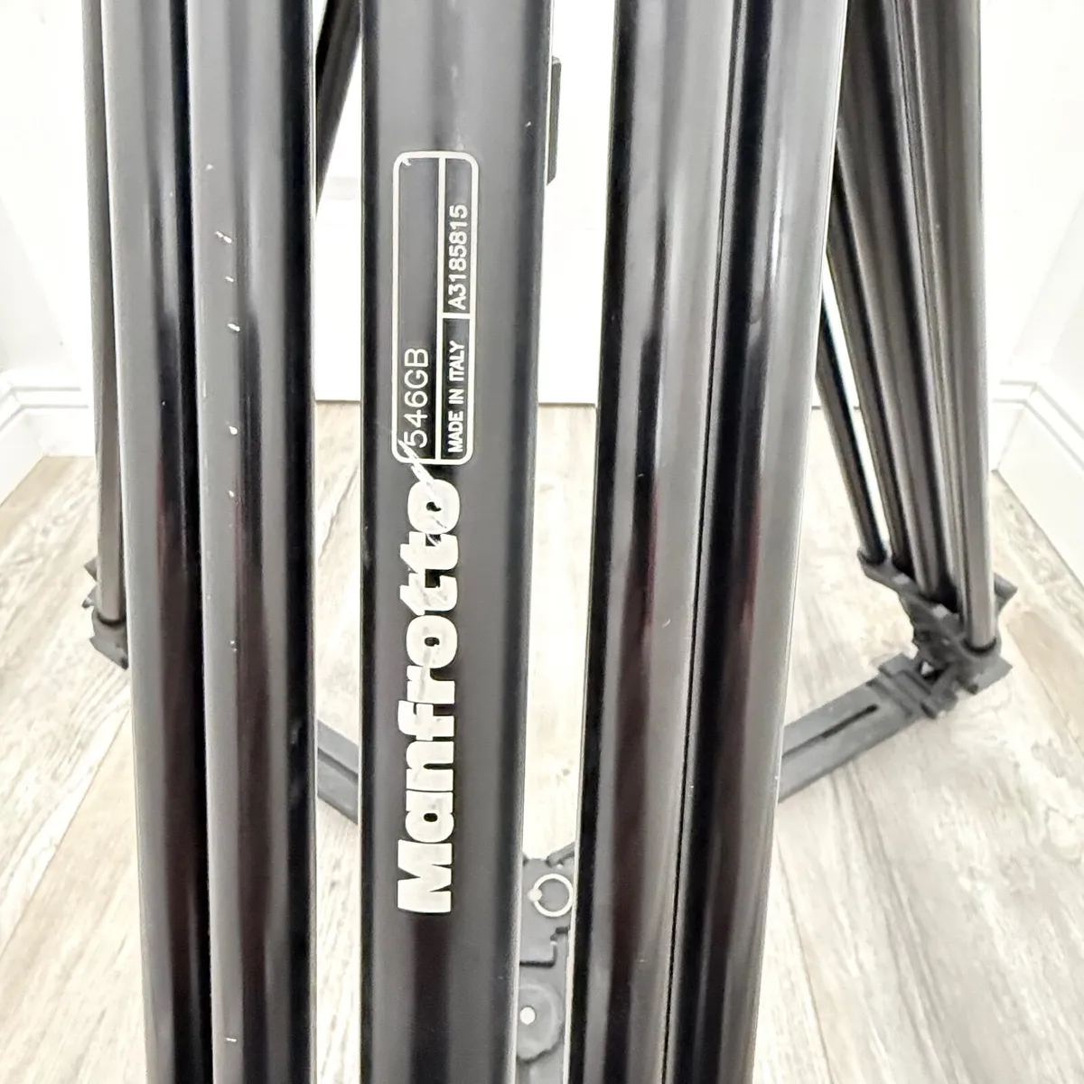 Manfrotto 546GB aluminium tripod 501 HDV fluid hea - Image 4