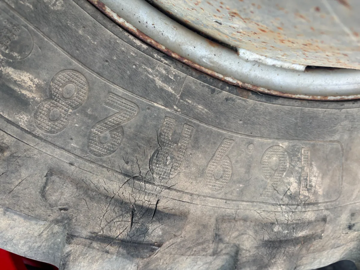 Stock dual wheels - Image 2